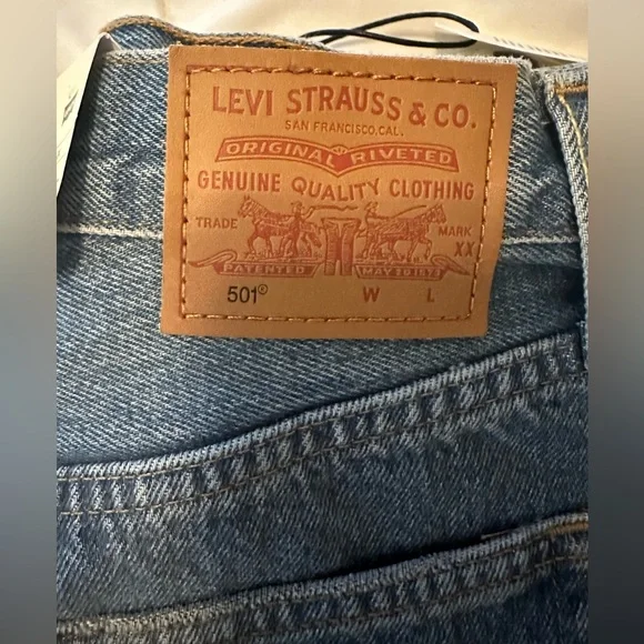 Levi's 501 jean shorts NWT